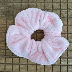 💕Pink Plush Velour Oversized Scrunchie💕